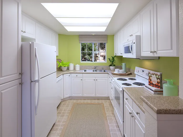 Rancho Maderas Apartment Homes — Photo 12