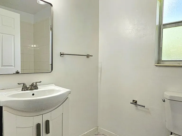 5381 Gene Cir — Photo 24