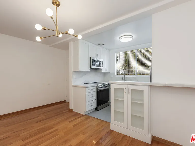 1411 N Harper Ave #6 — Photo 6