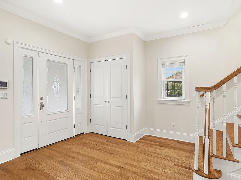 228 Central Ave — Photo 4