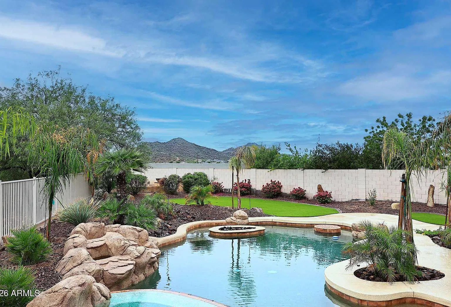 4 bed, 2.0 bath, $3,600 — Photo 4