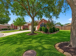 1407 Capri Place Ln, Pearland, TX 77581
