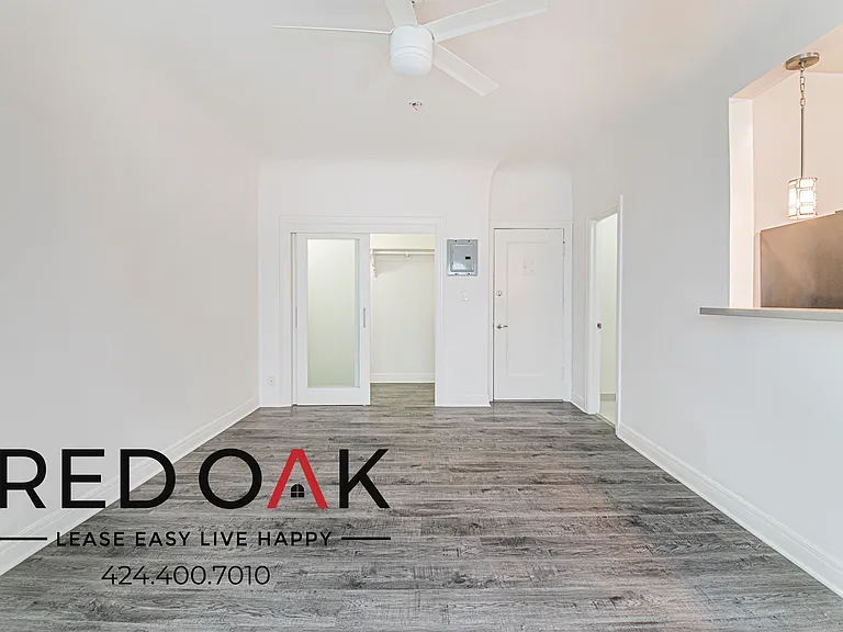 121 N Kenmore Ave #205 — Photo 4
