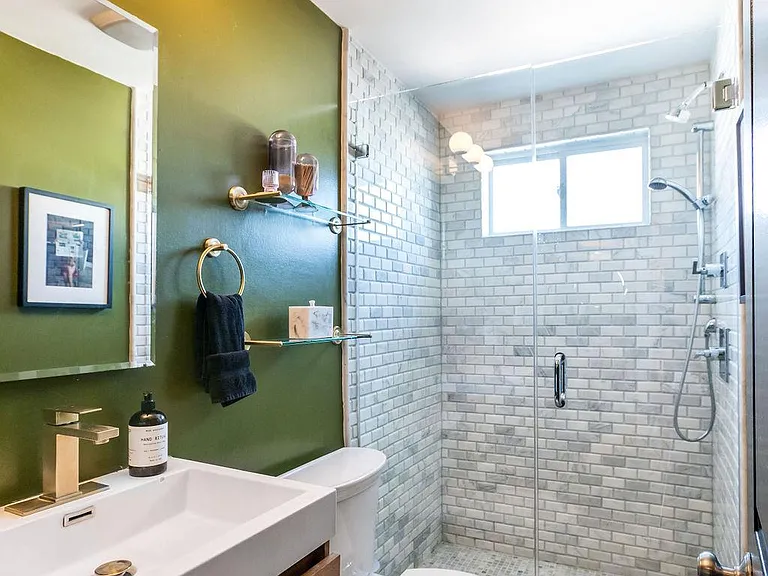318 Todd Pl NE — Photo 20