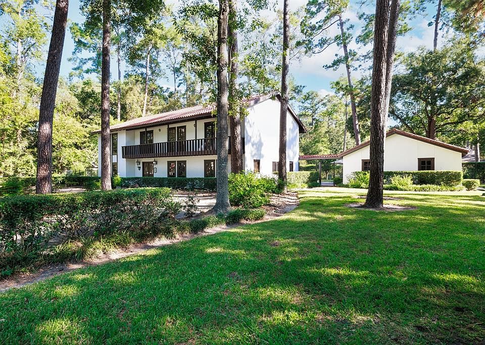 1st image of 15500 Oaklawn Park Drive