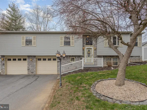 19 Rosewood Dr, Lancaster, PA 17603