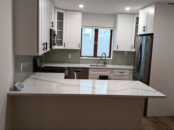 5th image of 12 Crescent Ave Floor 1