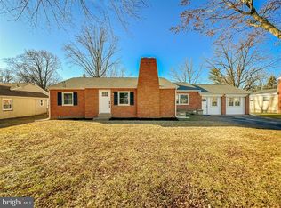 27 Bright Rd, Hatboro, PA 19040