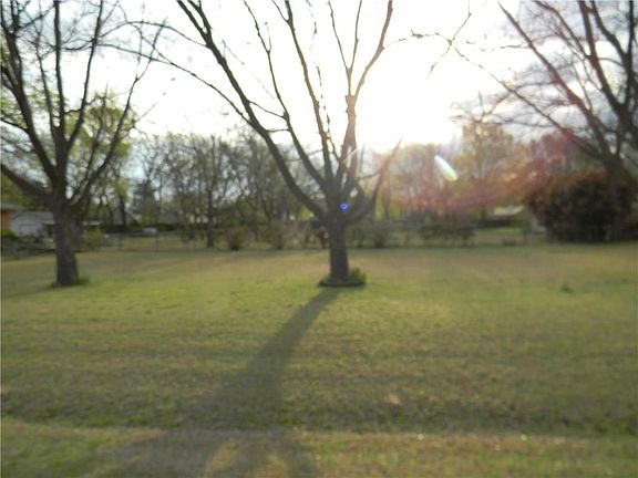 2nd image of 174 Southwood Dr