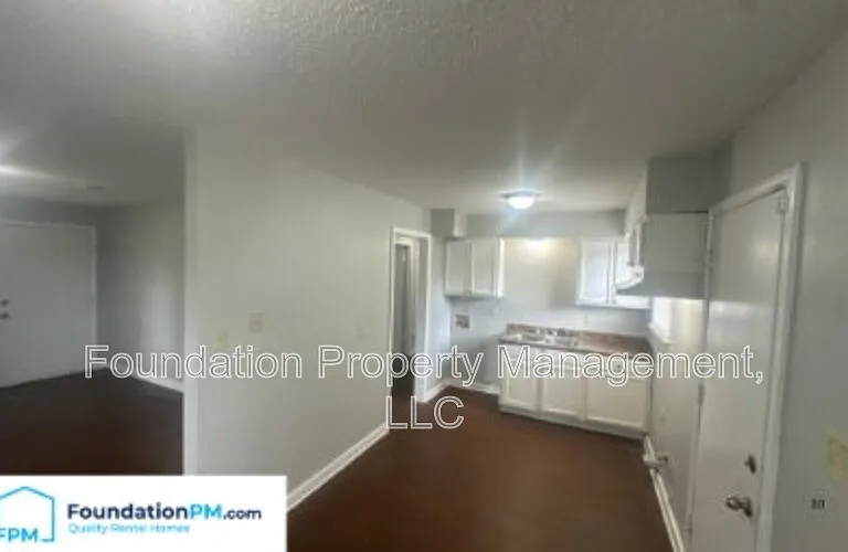 732 Tampa Ave — Photo 4
