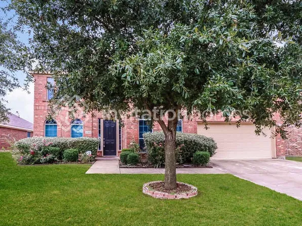 2360 Merlin Dr, Grand Prairie, TX 75052