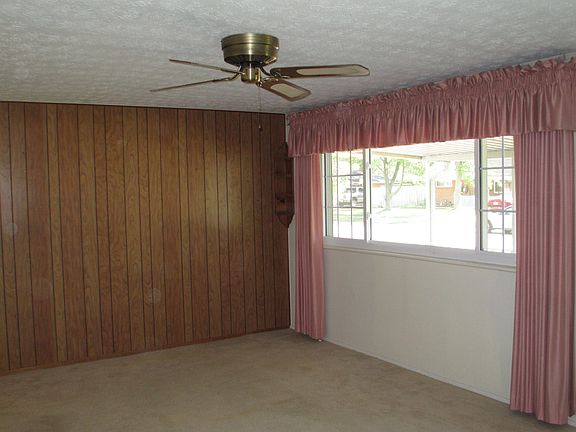 Formal Living Rm