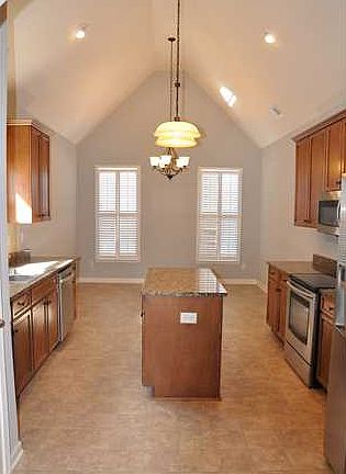 4th image of 2381 Abbeyglen Cir