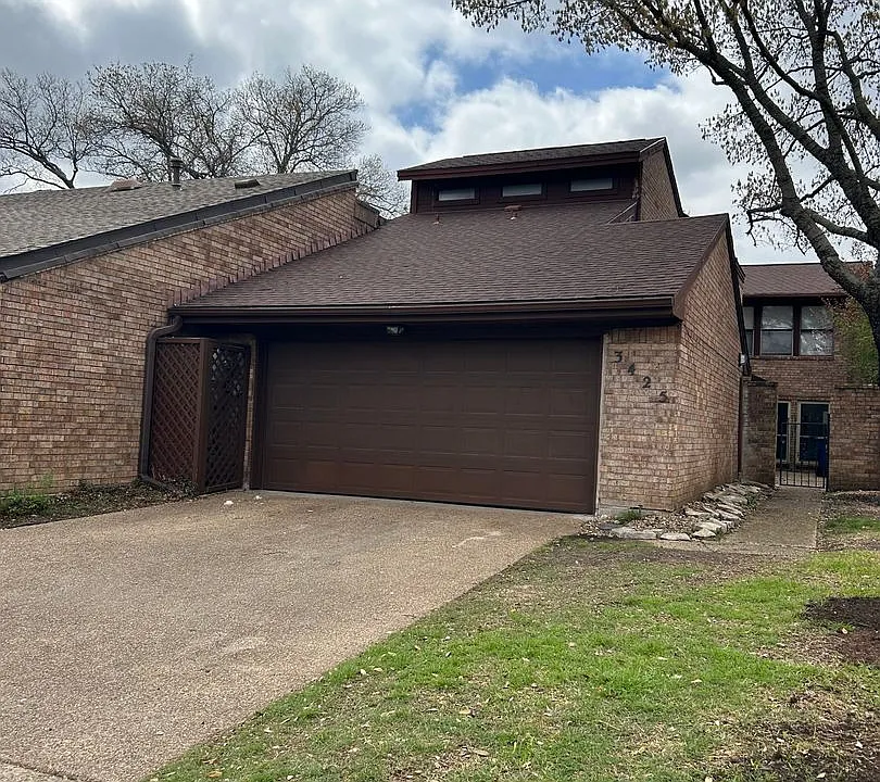 3425 Courtyard Cir