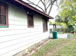 418 N Monumental St #1, San Antonio, TX 78202
