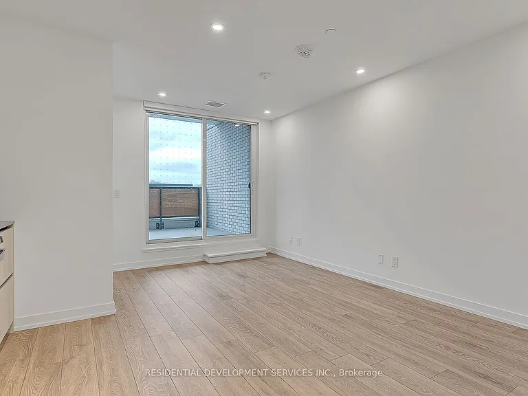 3100 Keele St #332 — Photo 8