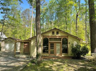 679 Lake Caroline Dr, Ruther Glen, VA 22546