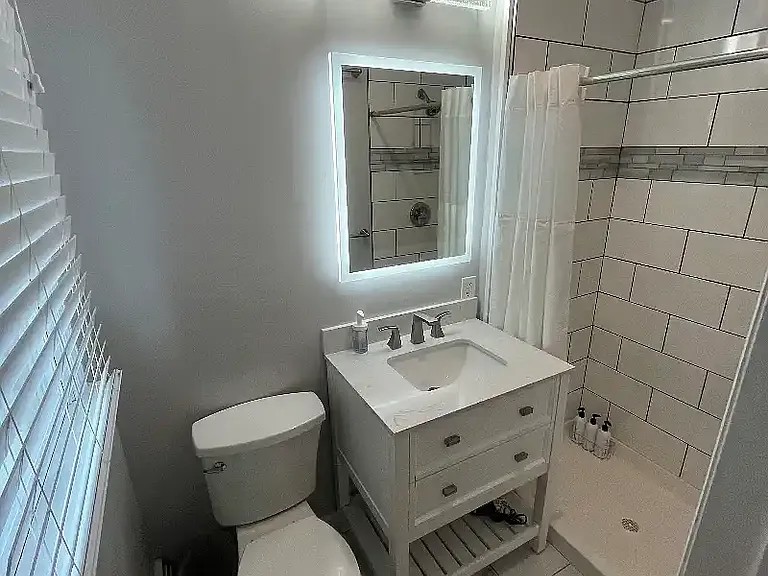 234 Lee St — Photo 1