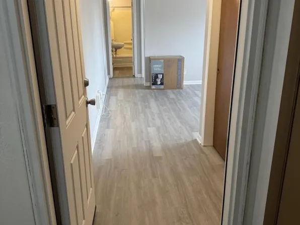 1902 W 1st St, Ankeny, IA 50023