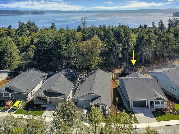 2nd image of 5726 Waldron Ln NE