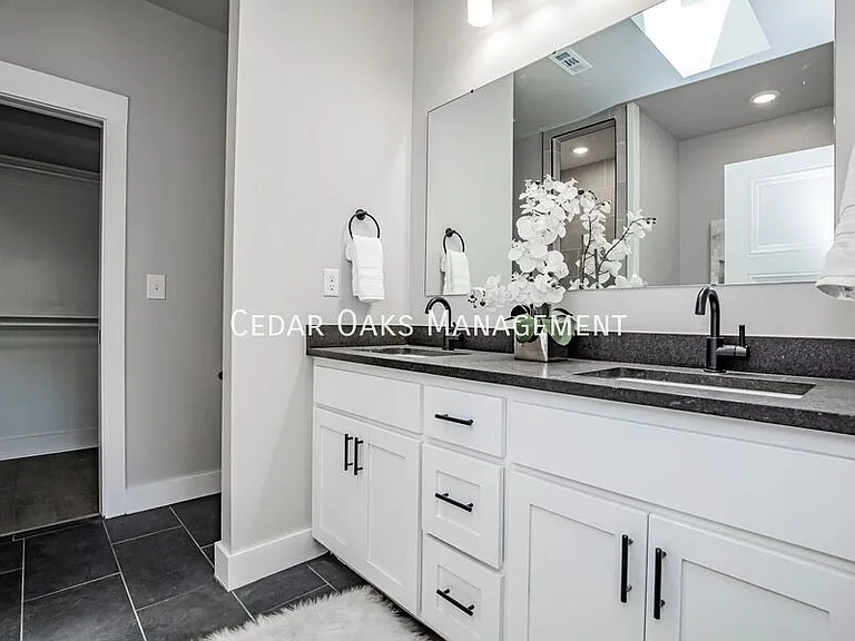 116 E Mountain St #116 — Photo 32