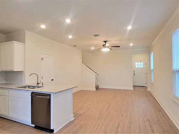 3rd image of 10330 Candlewood Way #102