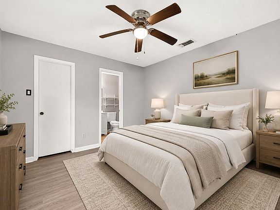 3rd image of 7222 Londres Dr