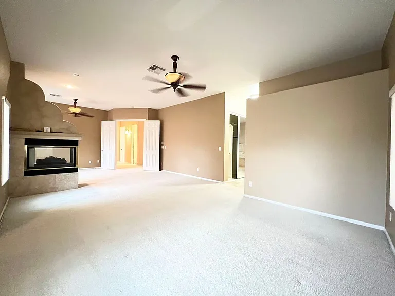 2105 Eaglepath Cir — Photo 16