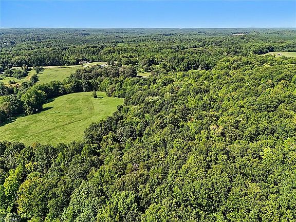 3rd image of 3883 Millikan Farm Rd