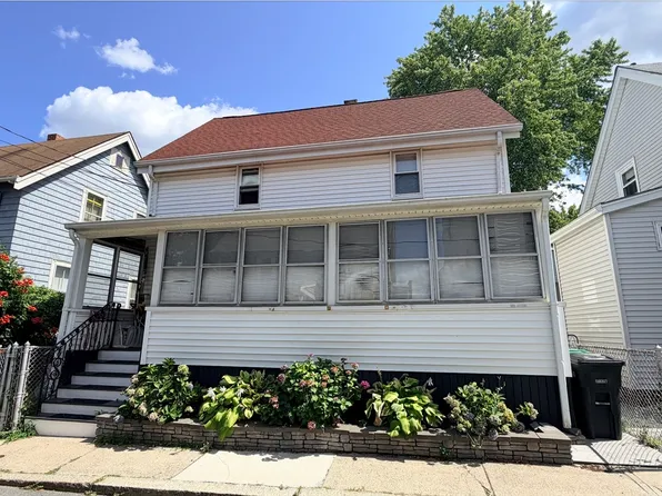 14 Henderson St, Somerville, MA 02145