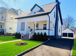 100 Brook Ave, Englewood, NJ 07631