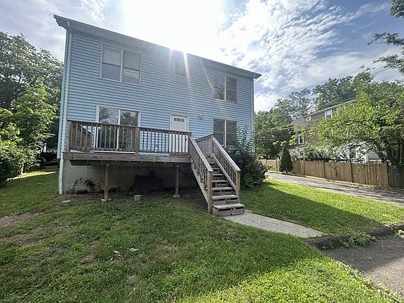 3rd image of 672 Woodward Ave
