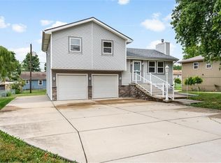 21810 W 179th St, Olathe, KS 66062