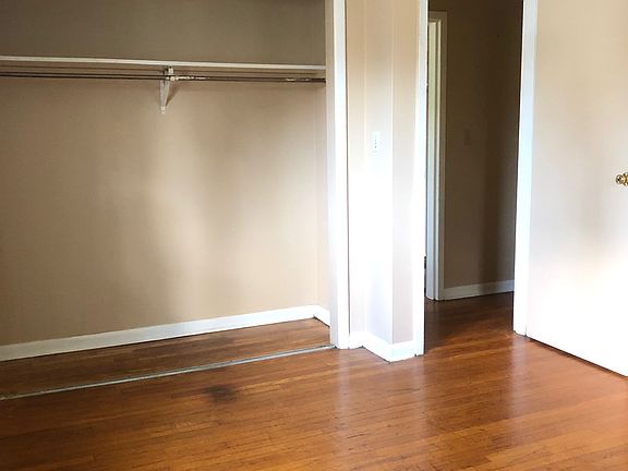 3rd image of 142 Orlando Ave APT 3