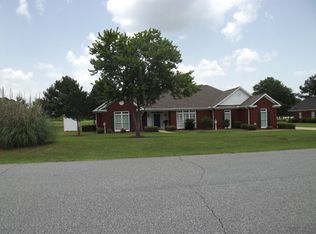 205 Pebble Beach Dr, Eufaula, AL 36027