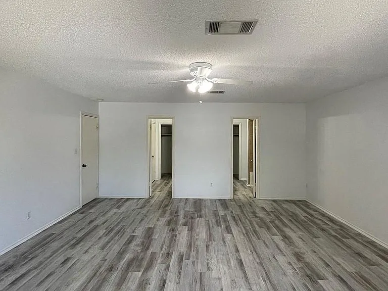 713 Catumet Dr — Photo 18
