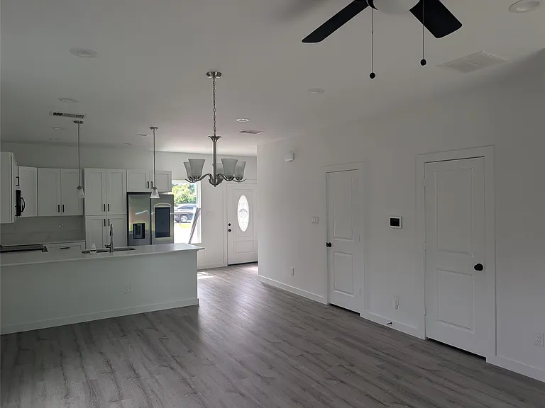 7813 Hirsch St #B — Photo 3