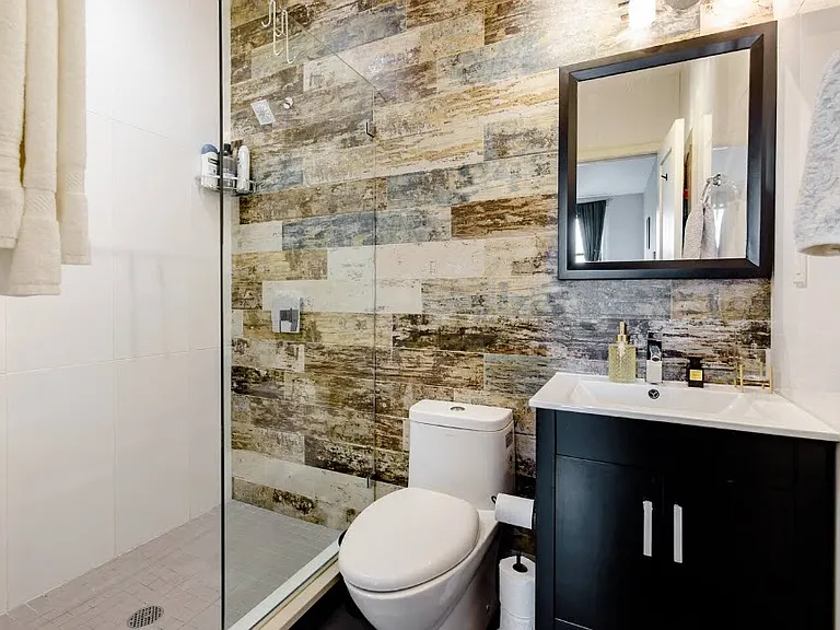 504 Maple St #4 — Photo 13