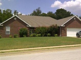 2709 W Lilac St, Rogers, AR 72758