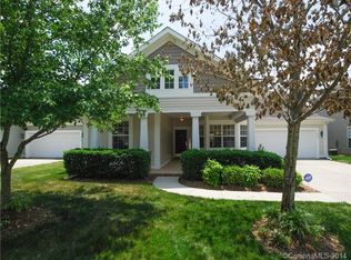 1049 Stonedown Ln, Matthews, NC 28104