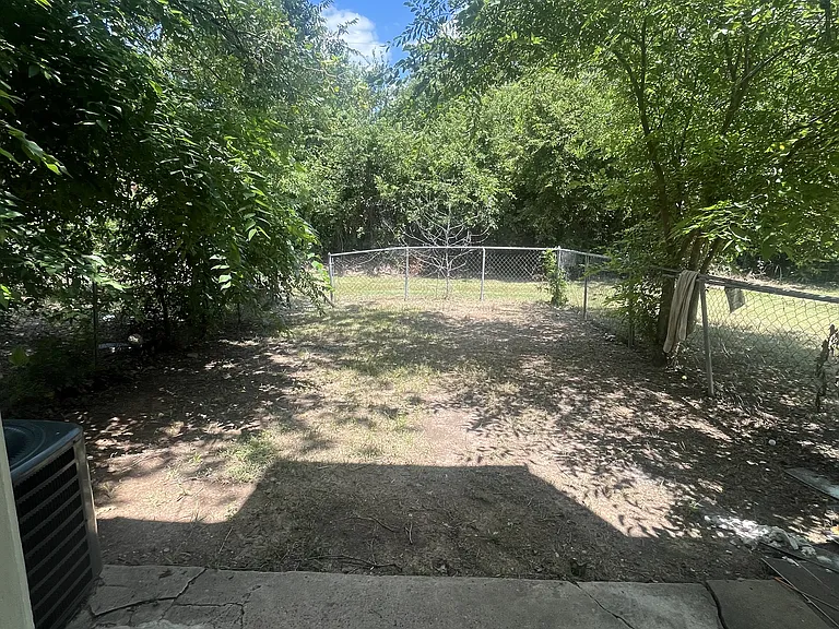 6340 Midway Rd #D — Photo 13