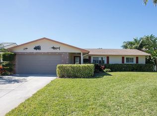 2160 Edythe Dr, Dunedin, FL 34698