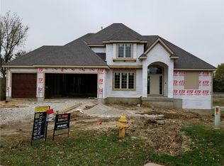 700 Pine Ct, Basehor, KS 66007