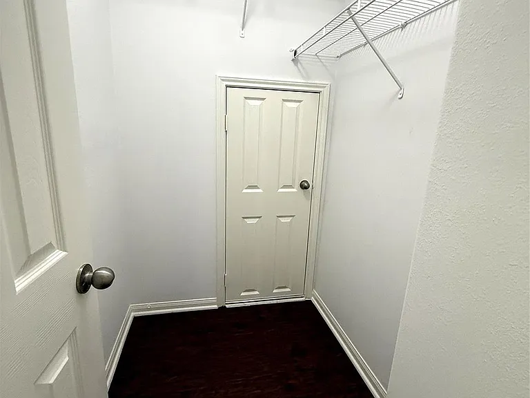 6023 Barany Ct — Photo 9