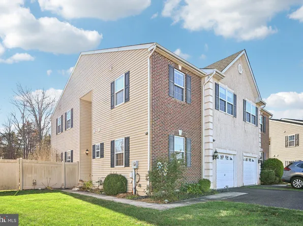 212 Holbrook Ln, Gilbertsville, PA 19525