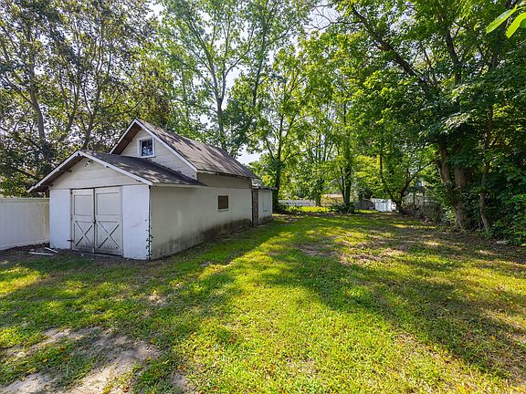 3rd image of 78 Blackwood Rd