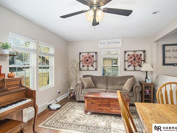4th image of 3542 Vine St