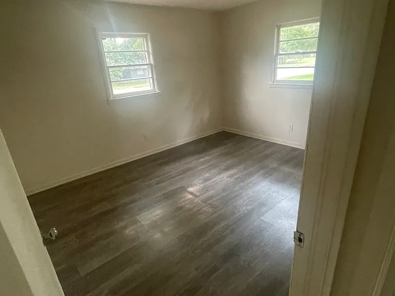 1406 Cedar St SW — Photo 5