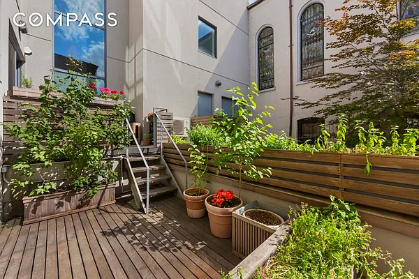 Rented by Compass | media 27