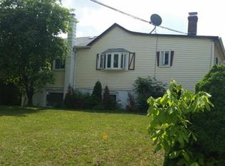 227 Summit Ave, Fords, NJ 08863